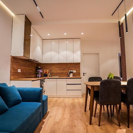 Hidden Gem Tirana 2Br Comfort In Historic Zone Buitenkant foto