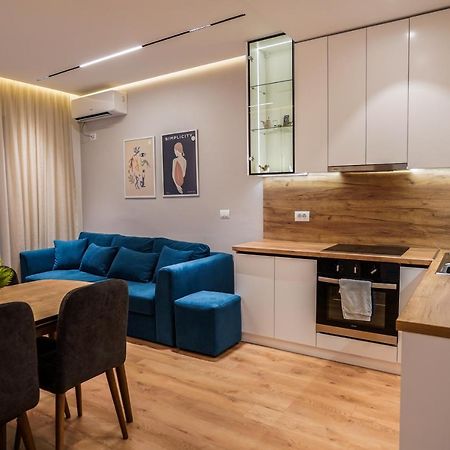 Hidden Gem Tirana 2Br Comfort In Historic Zone Buitenkant foto
