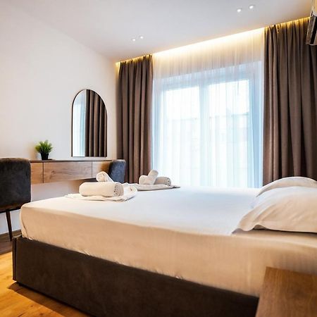 Hidden Gem Tirana 2Br Comfort In Historic Zone Buitenkant foto