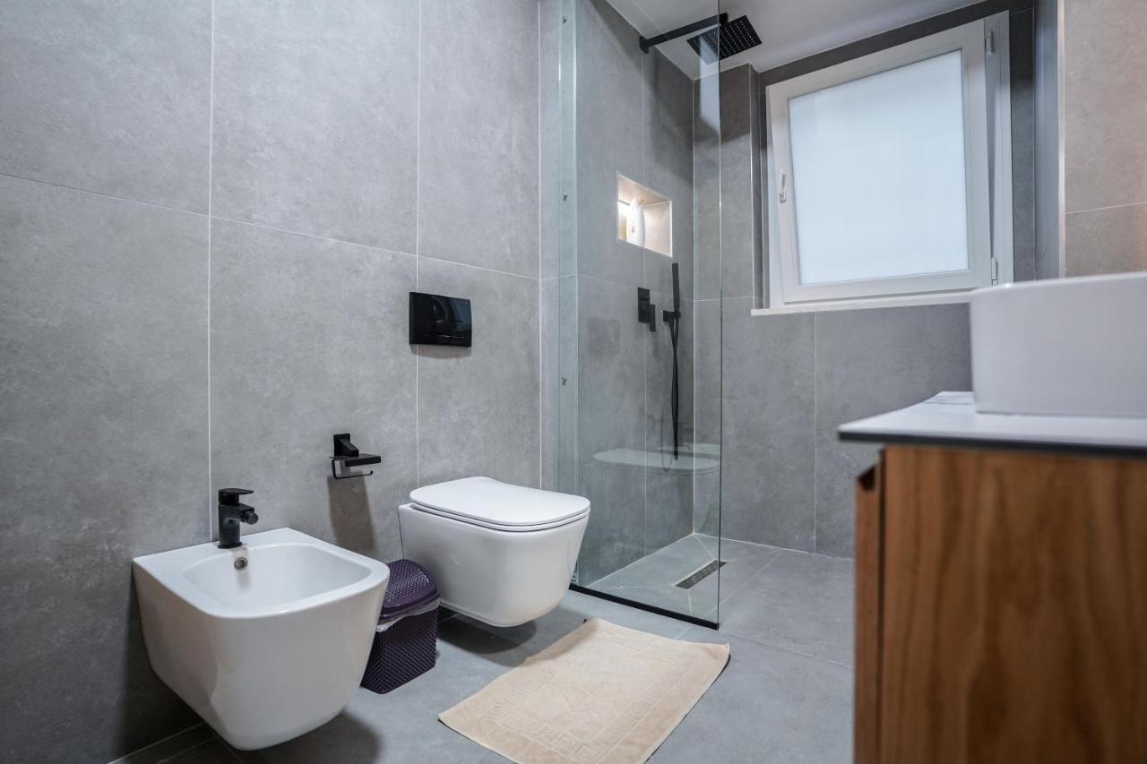 Hidden Gem Tirana 2Br Comfort In Historic Zone Buitenkant foto