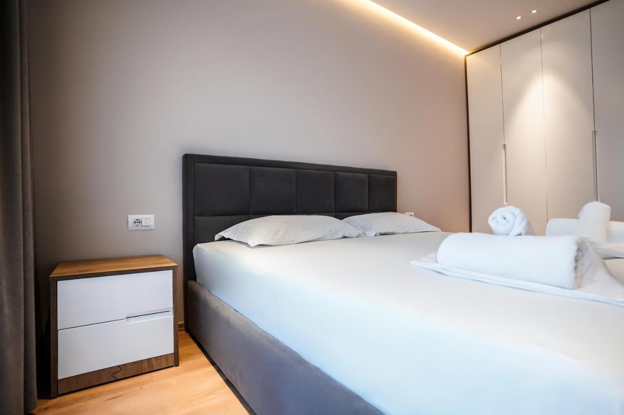 Hidden Gem Tirana 2Br Comfort In Historic Zone Buitenkant foto